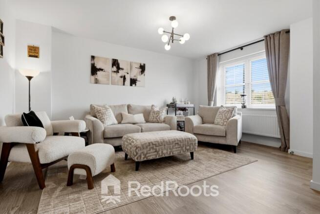 4 bed Link Detached House for sale Image 9