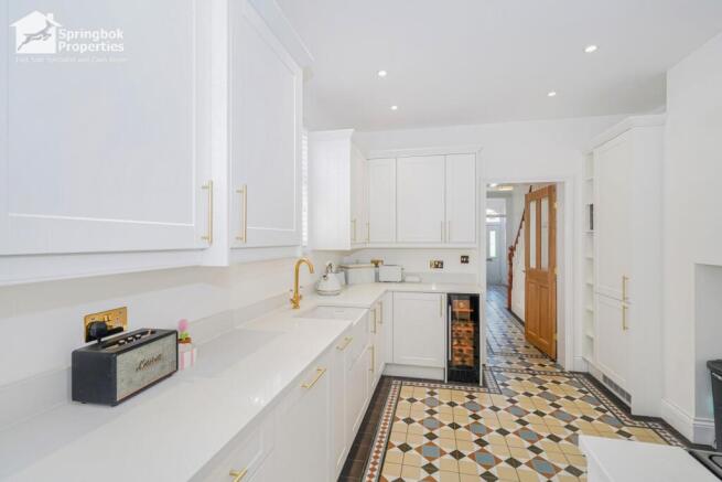 3 bed Terraced for sale Image 7