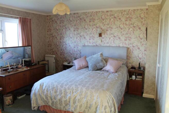Bed 1.JPG
