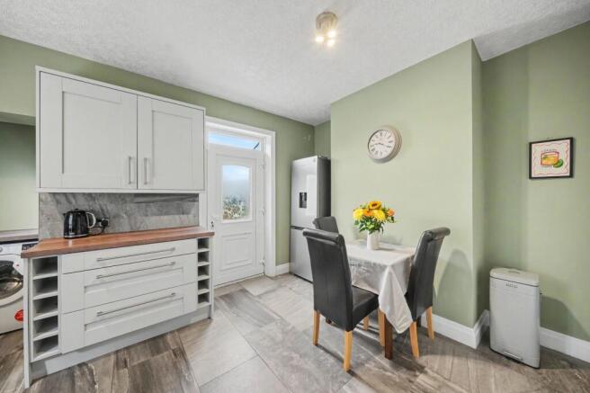 2 bed Semi-Detached for sale Image 11
