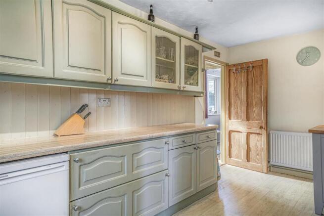 10089kitchen3.jpg