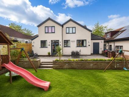Radfield Drive, Off Rooley Crescent, Bradford, BD6