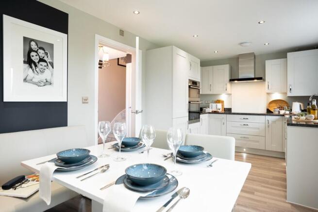 4 bed Detached for sale Image 5