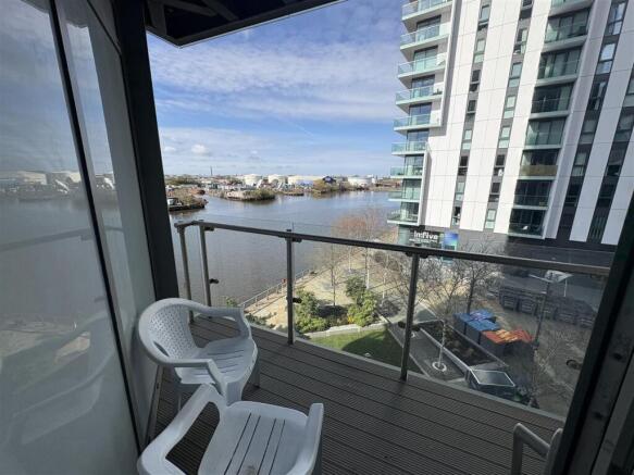 Q7BlGM-tSEmA-ndnYzUbHA.jpg