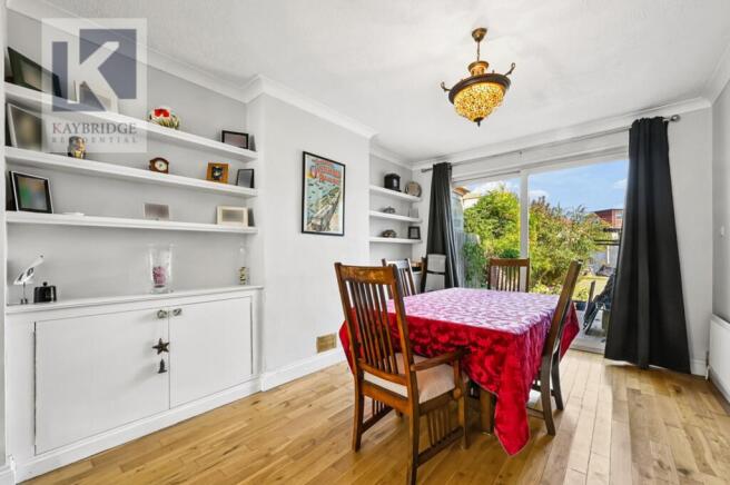 Stoneleigh Avenue, Worcester Park - KT4 8XX