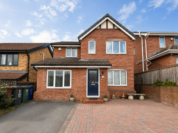 3 bed Detached for sale in barnsley