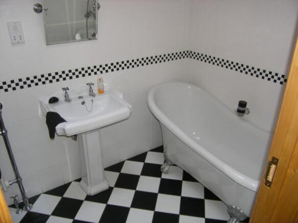 G/F Bathroom Wc