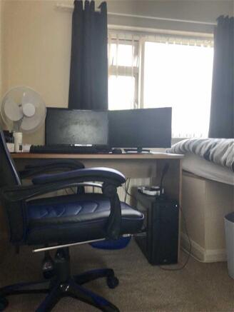 Photo 10