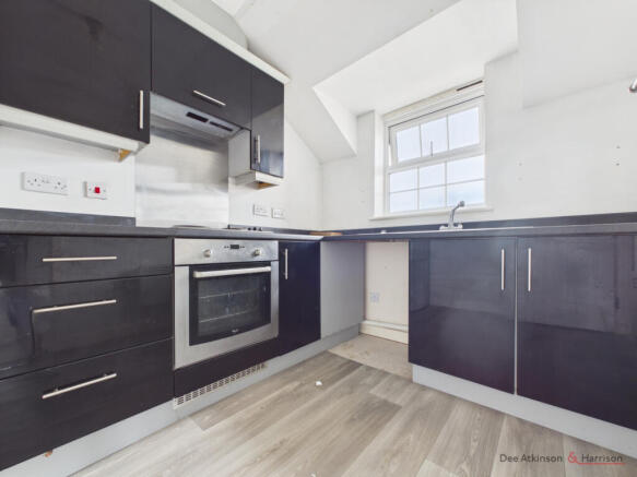 2 bed Flat for sale Image 4