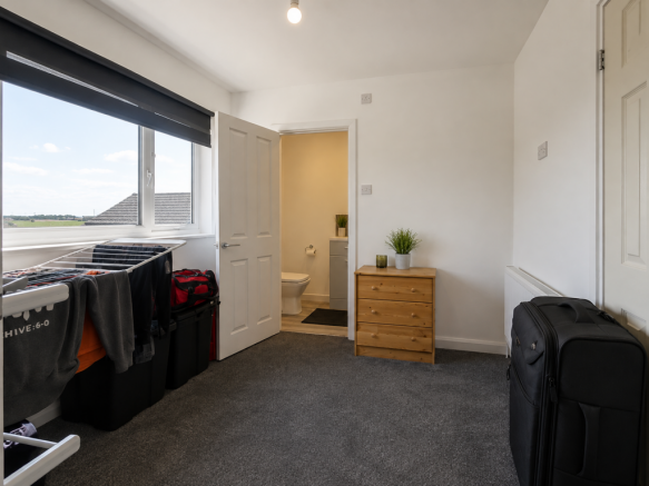 3 bed Semi-Detached for sale Image 7