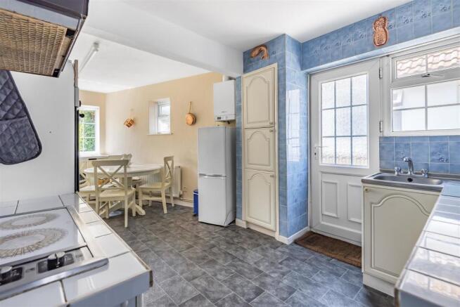 Kitchen..jpg