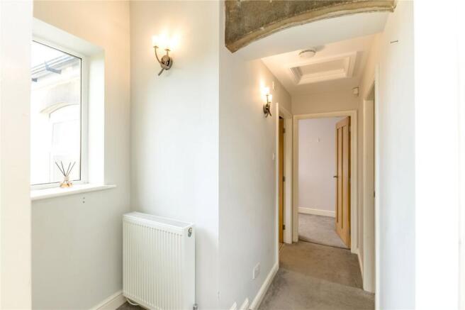 4 bed Detached for sale Image 11