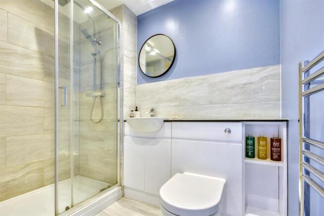 Bedroom 1 En Suite.jpeg