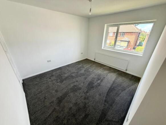 3 bed Semi-Detached to rent Image 9