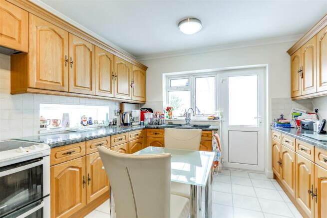 Kitchen/Breakfast Room