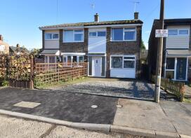 8, Link Close, Colchester CO4 5EH