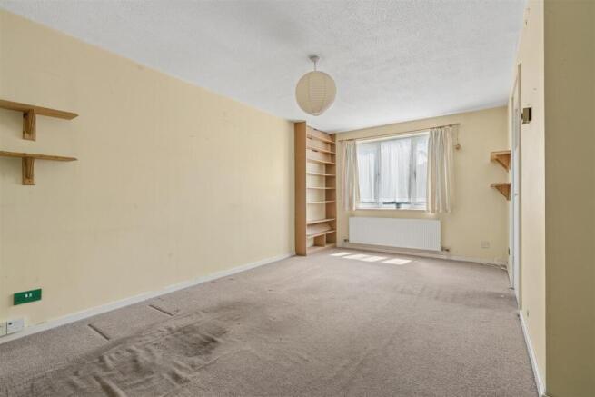 75 Hogarth Crescent SW19 2UF reception 1.jpg