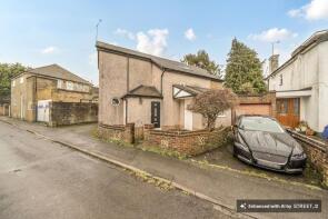 3, Oak Road, Caterham CR3 5TT