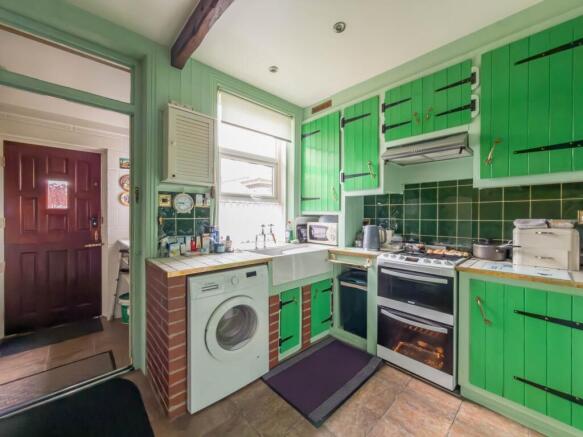 1 bed Detached for sale Image 4