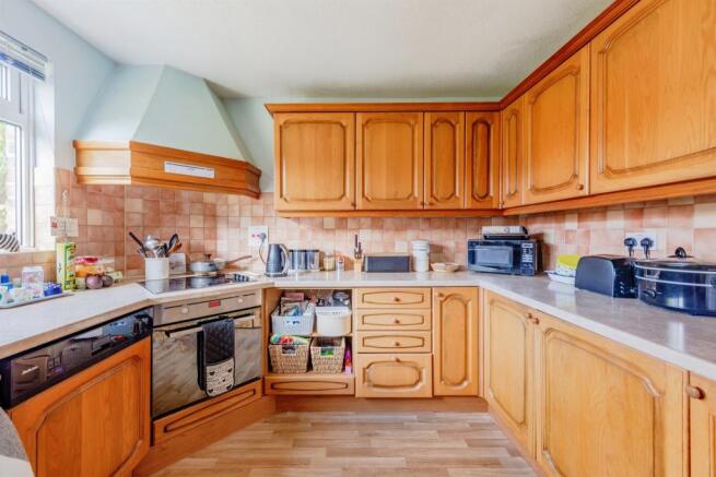 Kitchen / Breakfast Room