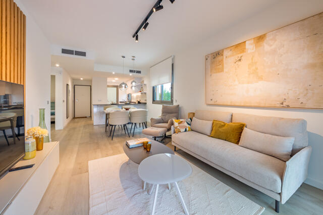 AT9B3353-HDR