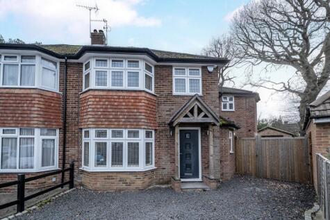 Eden Close, New Haw, Surrey, KT15
