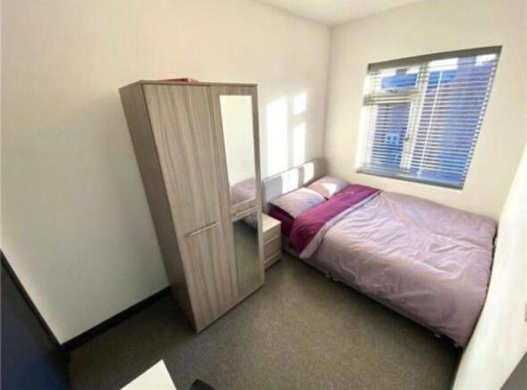 Bed 4.jpg
