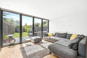 62, Colwood Gardens, Colliers Wood, London SW19 2DT