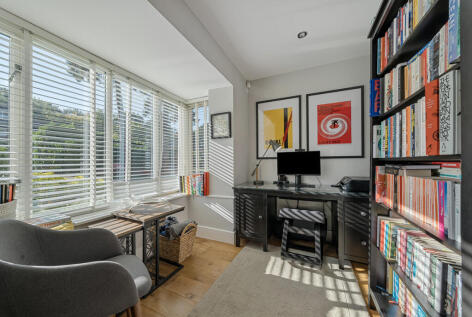 Pyrian Close, Woking, GU22