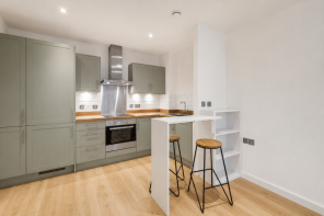 120, 27, Chandlers Avenue, London SE10 0SN