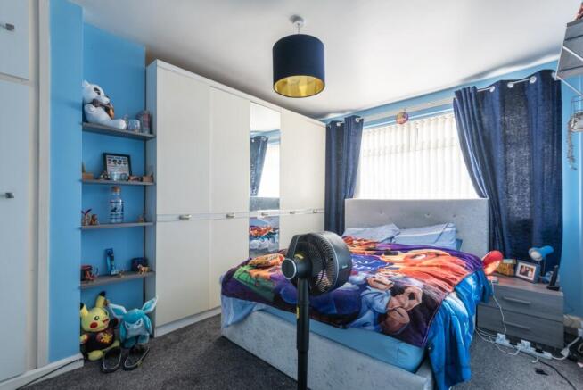 3 bed Semi-Detached for sale Image 12