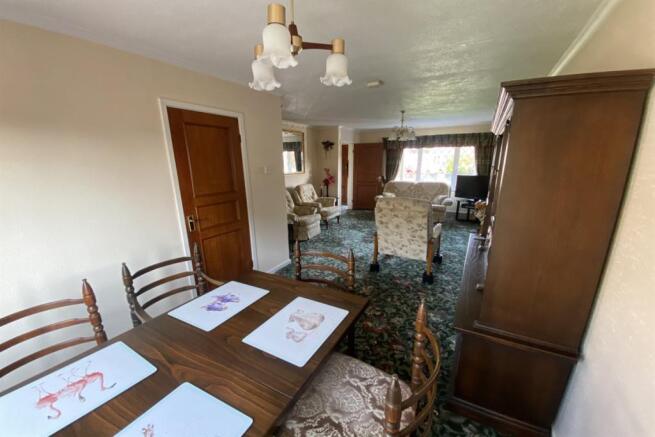 living/dining room 