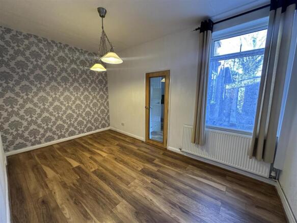 3 bed Terraced for sale Image 4