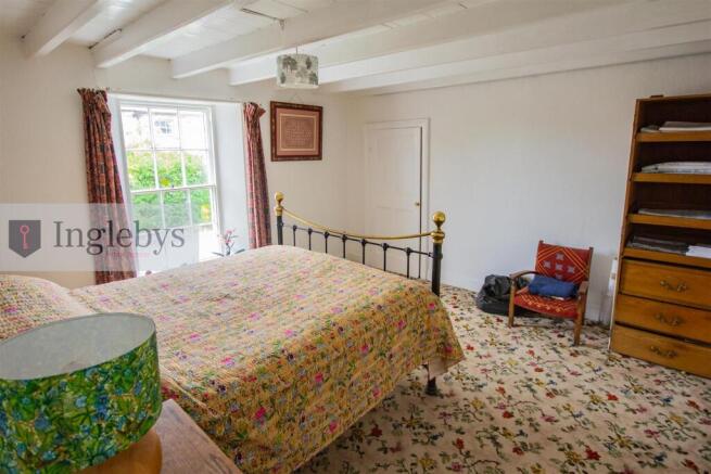 6 bed Farm House for sale Image 12