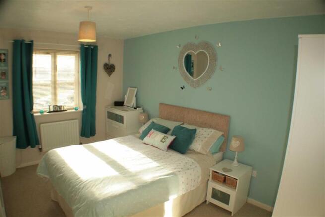 BEDROOM 1: