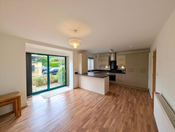 Living/dining area