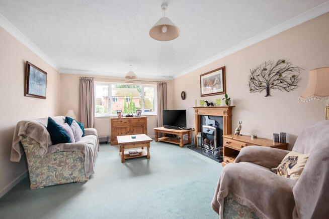 7 Squirrell Close...