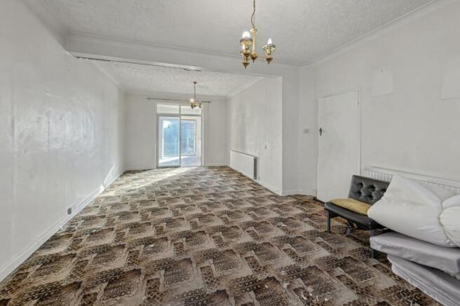 90 Ashurst Drive, Gants Hill, Ilford IG2 6SB