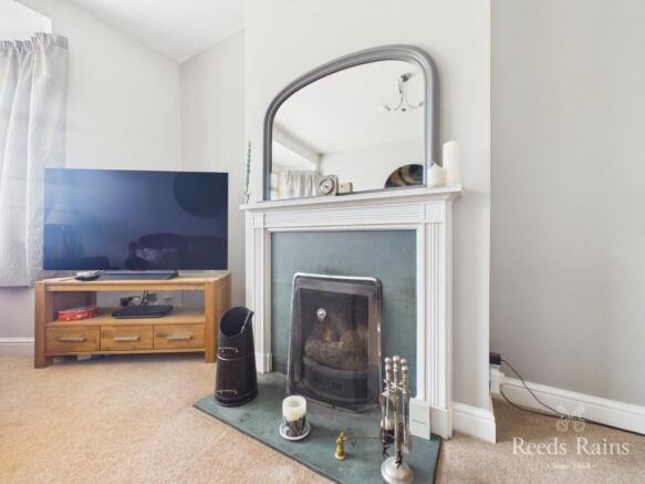 4 bed Semi-Detached for sale Image 11