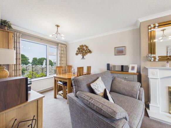 3 bed Semi-Detached for sale Image 4