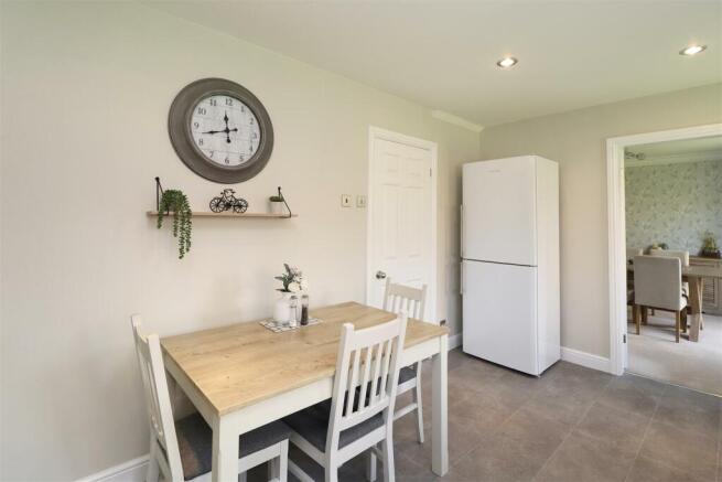 4 bed Detached for sale Image 5