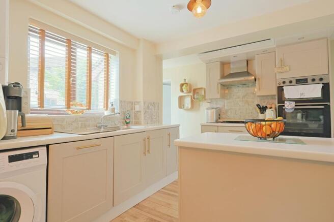 3 bed Detached for sale Image 5