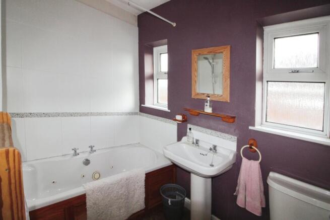 Bathroom.JPG