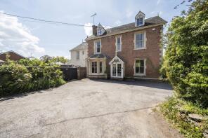 Peel Villa, Barons Cross Road, Leominster HR6 8QX