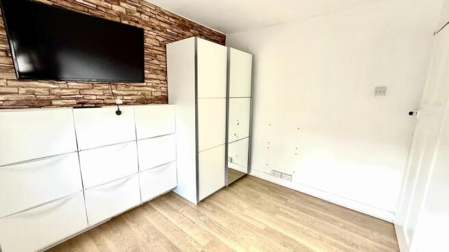 2 bed House to rent Image 6