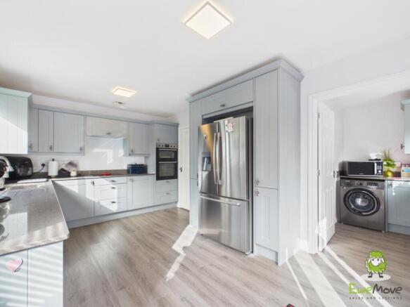 EweMove Estate Agents Basingstoke - MAILING WAY