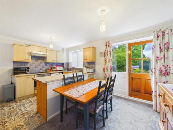 KITCHEN/DINER