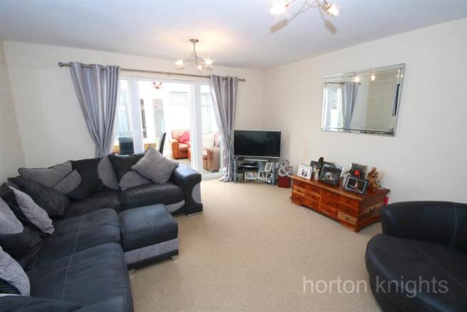 OPEN PLAN LIVING ROOM