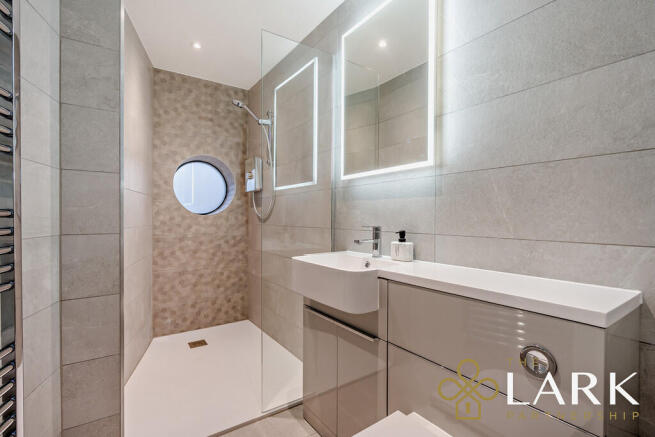 8670872-interiorW...