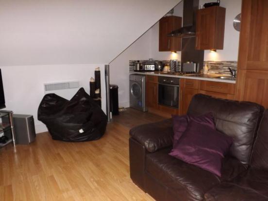 Lounge/Kitchen